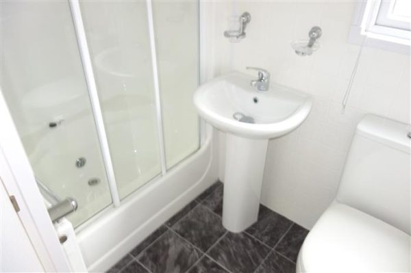 Pemberton Knightsbridge   2 bedroom   Full winter pack   residential spec mobile home - Image 26