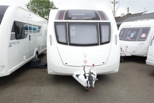 2012 Swift challenger sport 584 4 berth layout transverse island bed - Image 3
