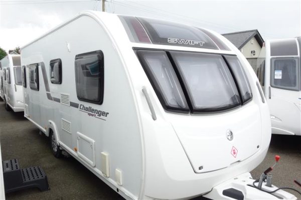 2012 Swift challenger sport 584 4 berth layout transverse island bed - Image 4