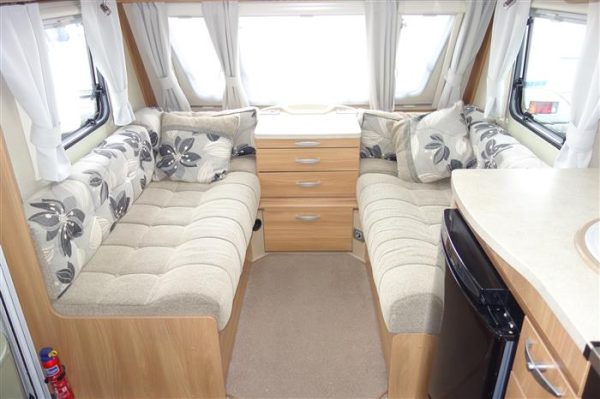 2012 Swift challenger sport 584 4 berth layout transverse island bed - Image 8