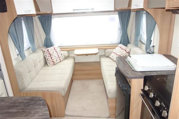 2018 Bailey pursuit 430/4 4 berth  layout  fixed bed - Image 10