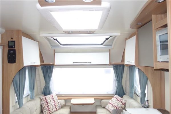 2018 Bailey pursuit 430/4 4 berth  layout  fixed bed - Image 11