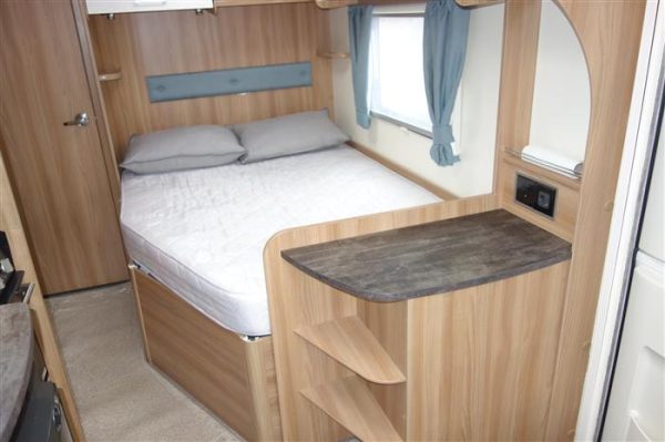 2018 Bailey pursuit 430/4 4 berth  layout  fixed bed - Image 14