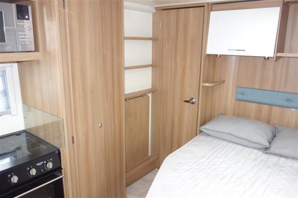 2018 Bailey pursuit 430/4 4 berth  layout  fixed bed - Image 16
