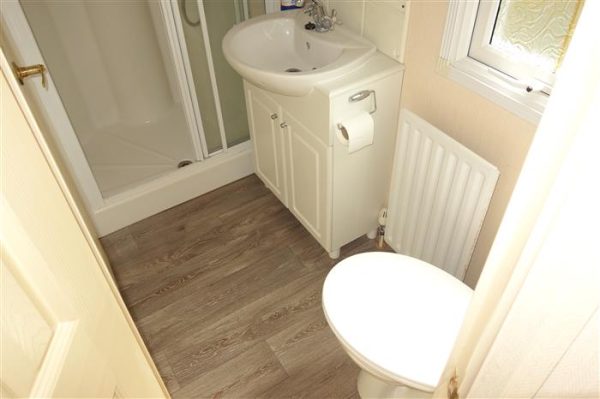 Willerby Granada  Size 35 x12  2bedroom   Full winter pack mobile home - Image 16
