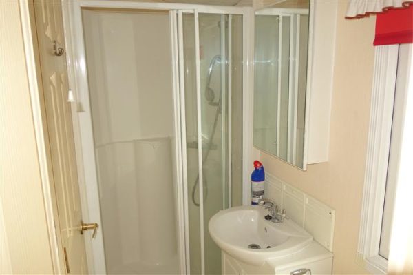 Willerby Granada  Size 35 x12  2bedroom   Full winter pack mobile home - Image 17