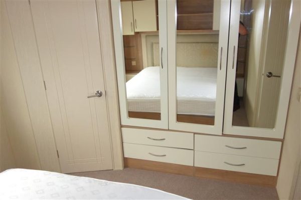 Willerby   new Hampton   Holiday home   Size 38 x12 mobile home - Image 29