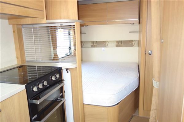 Swift sprite alpine   4 berth with fixed end bedroom  - Image 13