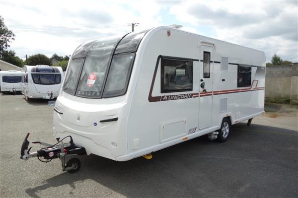 2018 Bailey unicorn Cadiz   4 berth single beds layout  - Image 2