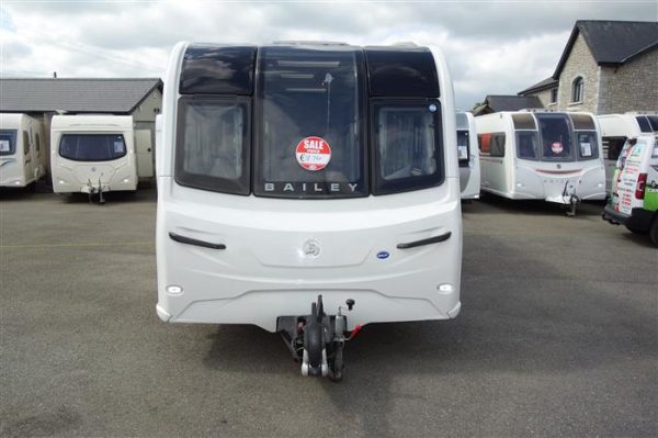 2018 Bailey unicorn Cadiz   4 berth single beds layout  - Image 3