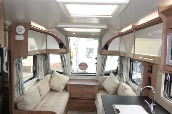2018 Bailey unicorn Cadiz   4 berth single beds layout  - Image 8