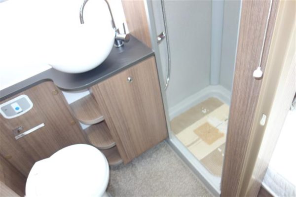 2018 Bailey unicorn Cadiz   4 berth single beds layout  - Image 16