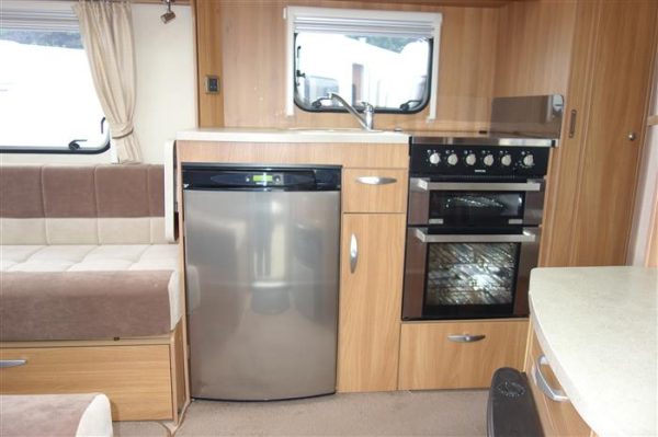 Swift Corniche 19-4  Year 2012  4 berth  - Image 7