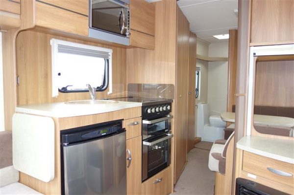 Swift Corniche 19-4  Year 2012  4 berth  - Image 11