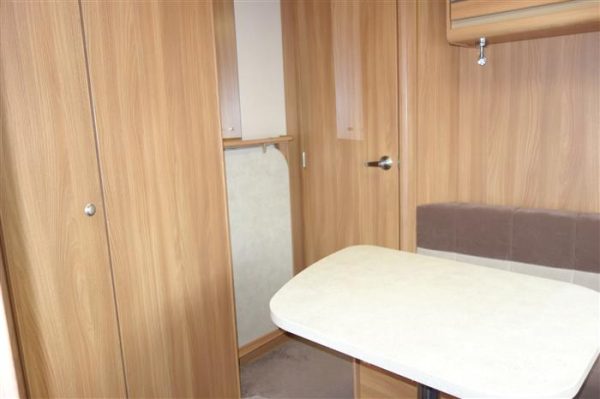 Swift Corniche 19-4  Year 2012  4 berth  - Image 16