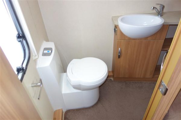 Swift Corniche 19-4  Year 2012  4 berth  - Image 17