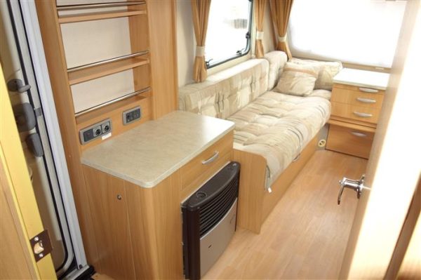 Swift sprite alpine  Year 2010  Berth 2 light weight caravan - Image 15