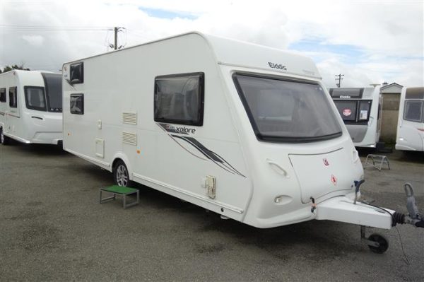 Elddis   Explore 506 triple bunkbeds   Year 2012  Berth 6 perfect family layout caravan  - Image 3