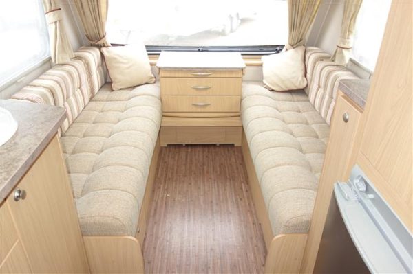 Elddis   Explore 506 triple bunkbeds   Year 2012  Berth 6 perfect family layout caravan  - Image 10