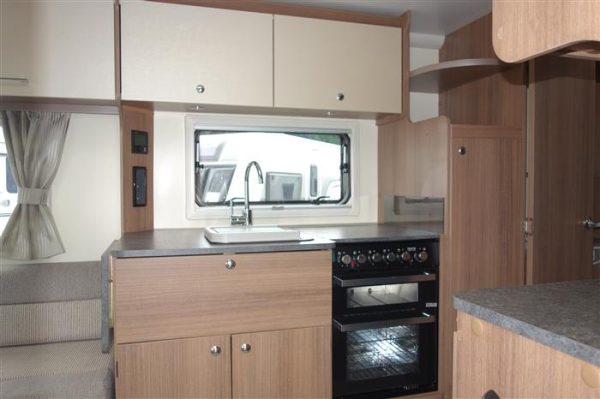 Bailey phoenix 760  Fixed bunkbeds   Year 2019  Berth 6  - Image 6