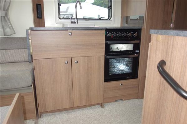 Bailey phoenix 760  Fixed bunkbeds   Year 2019  Berth 6  - Image 7