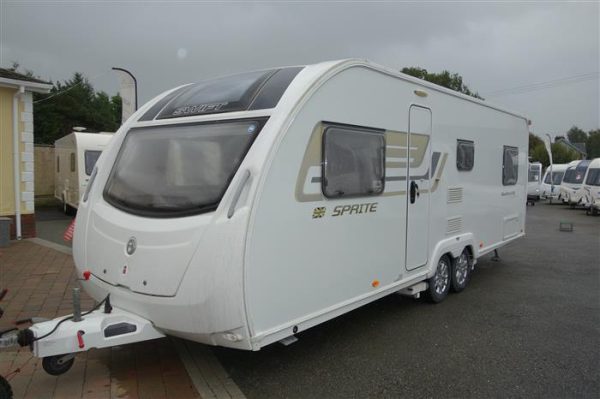 Swift sprite Quattro   Fixed end bedroom   Year 2015  Berth 6  - Image 2