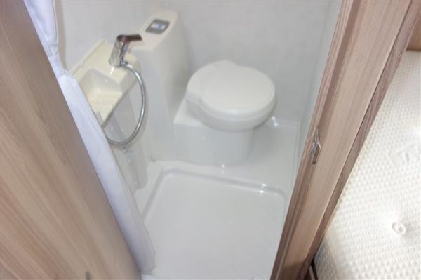 Swift sprite Quattro   Fixed end bedroom   Year 2015  Berth 6  - Image 12