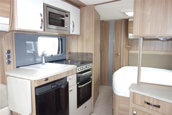 Swift  conqueror 570  Fixed bedroom full end bedroom  - Image 9