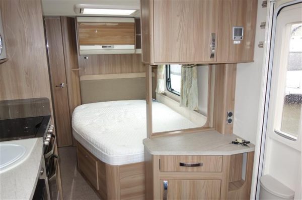 Swift  conqueror 570  Fixed bedroom full end bedroom  - Image 10