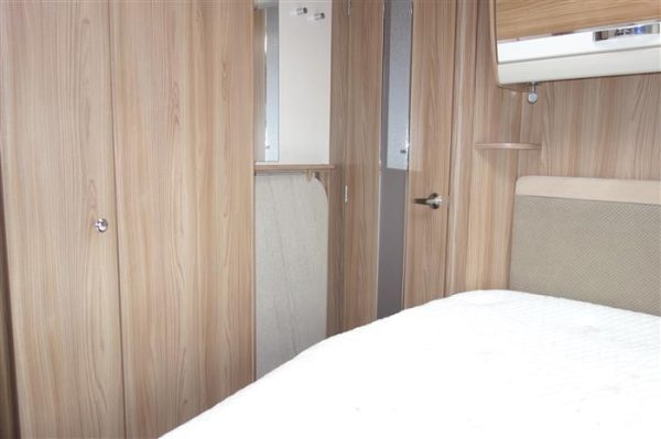 Swift  conqueror 570  Fixed bedroom full end bedroom  - Image 12