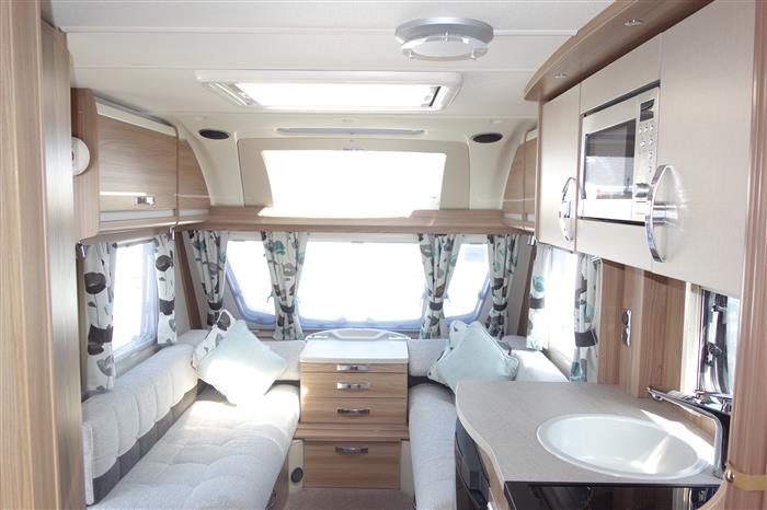 2015 Swift challenger 564 4 berth with 2 single fixed beds - Image 5