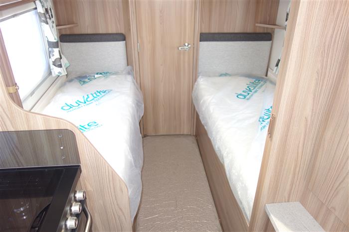 2015 Swift challenger 564 4 berth with 2 single fixed beds - Image 10
