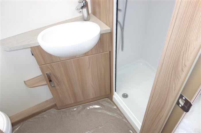 2015 Swift challenger 564 4 berth with 2 single fixed beds - Image 11