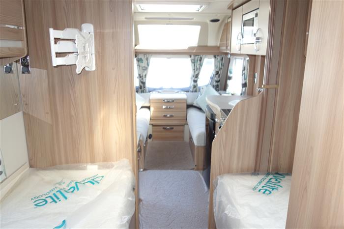 2015 Swift challenger 564 4 berth with 2 single fixed beds - Image 14