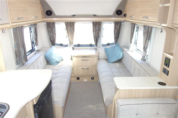 2016 coachman vision 520 motor mover - Image 7