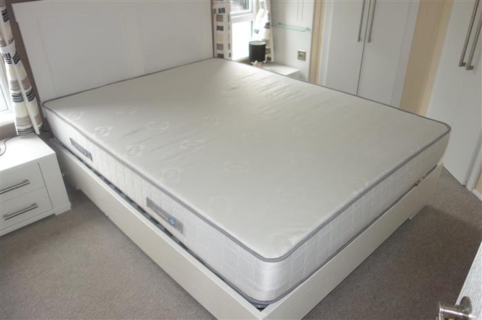 WILLERBY Meridian lodge 42ft x 13.6 ft 2-bedroom - Image 31
