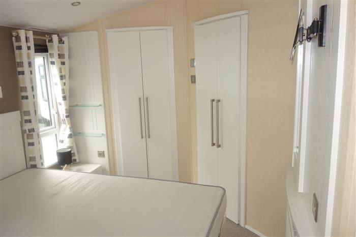 WILLERBY Meridian lodge 42ft x 13.6 ft 2-bedroom - Image 32