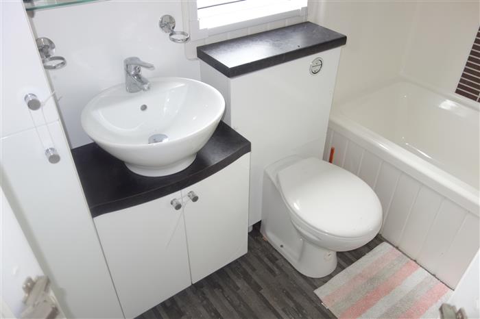 WILLERBY Meridian lodge 42ft x 13.6 ft 2-bedroom - Image 35
